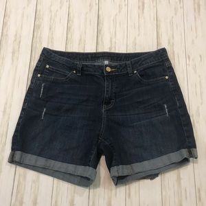 🍀Jennifer Lopez Denim Shorts size 8 hi rise
